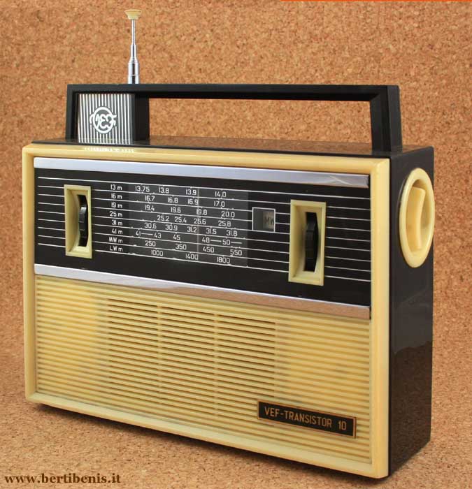 Radio a transistor VEF 10 E